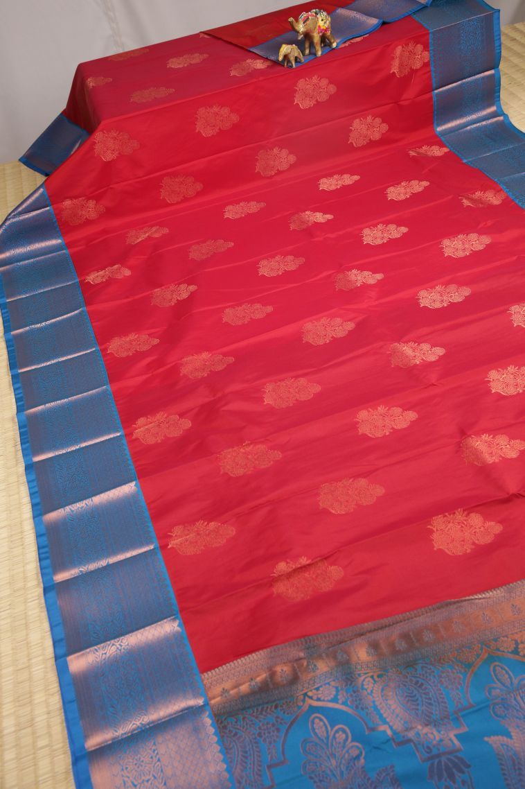 Strawberry Pink Visiri Madippu Silk Sarees with Copper Zari Buttis (small Dots Or Motifs) view 2