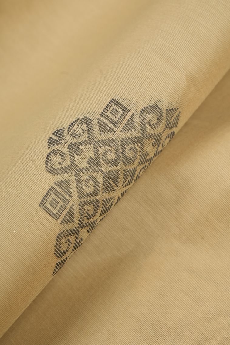 Cream White Kovai Cotton Sarees with Without Zari Zari Buttis (small Dots Or Motifs) view 4