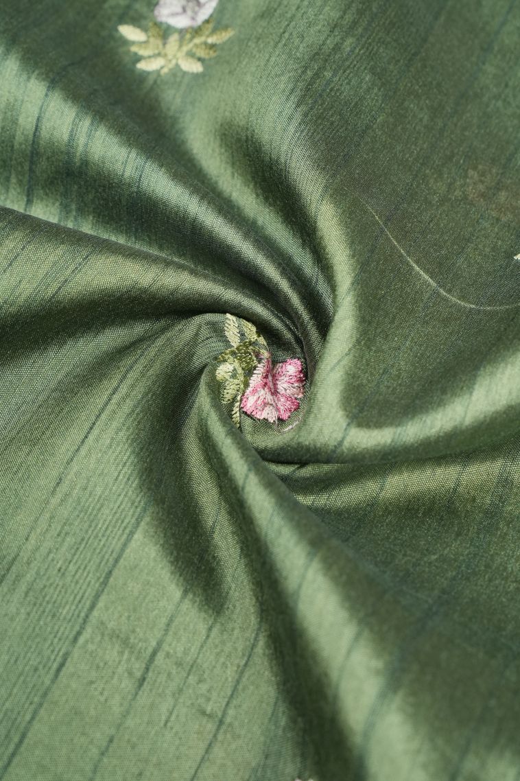 Emerald Green Tussar Saree with Without Zari Zari Buttis (small Dots Or Motifs) view 4