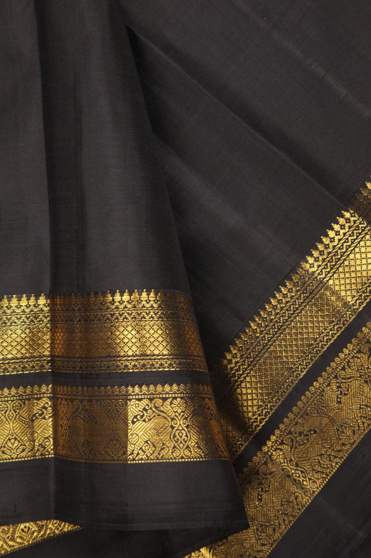 Cream White Kanchipuram Silk Sarees with Gold Zari Checks view 3