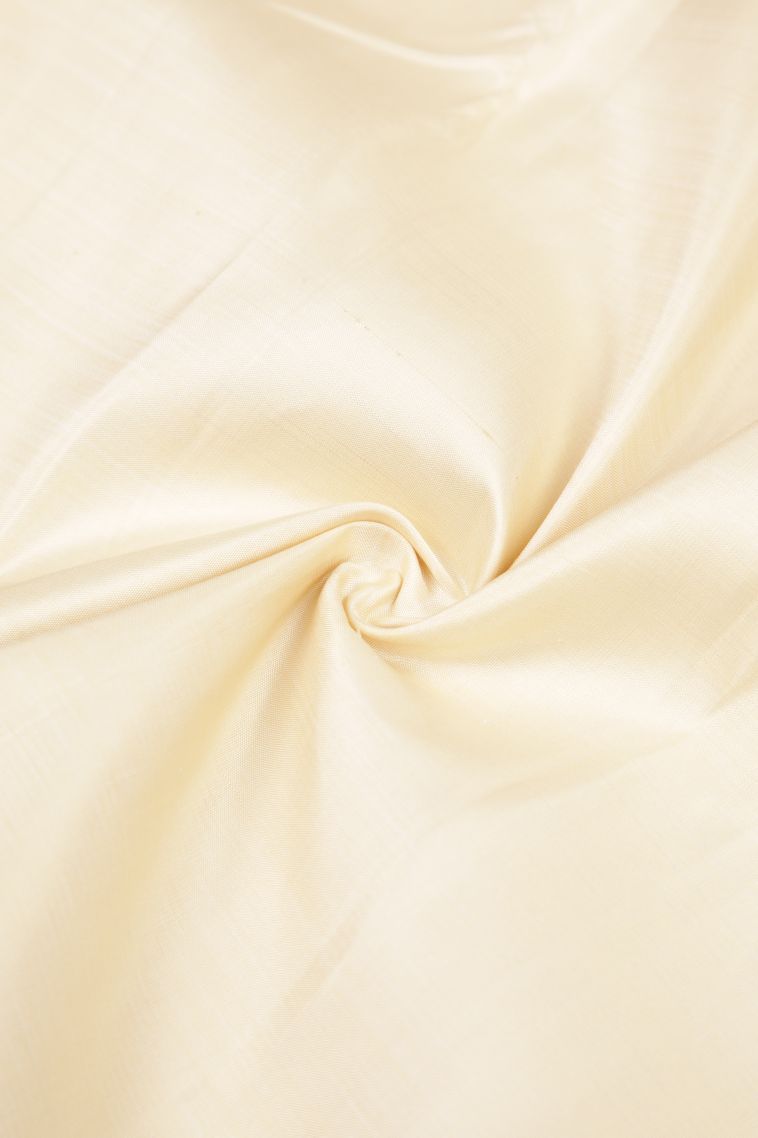 Cream White Kanchipuram Silk Sarees with Without Zari Zari Plain view 4