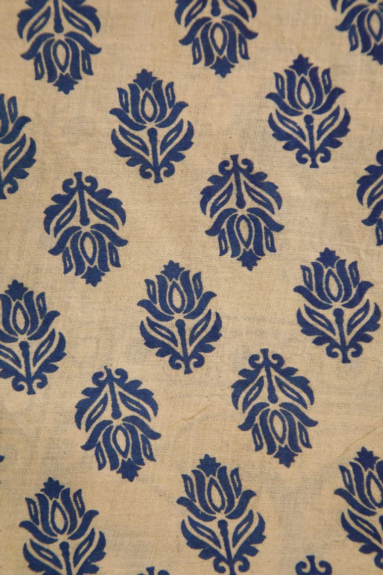 Cookie Yellow Cotton Sarees with Without Zari Zari Floral Patterns view 3