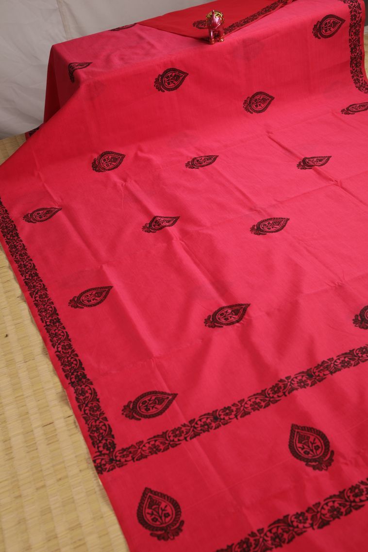 Strawberry Pink Poly Cotton Sarees with Without Zari Zari Floral Patterns view 2
