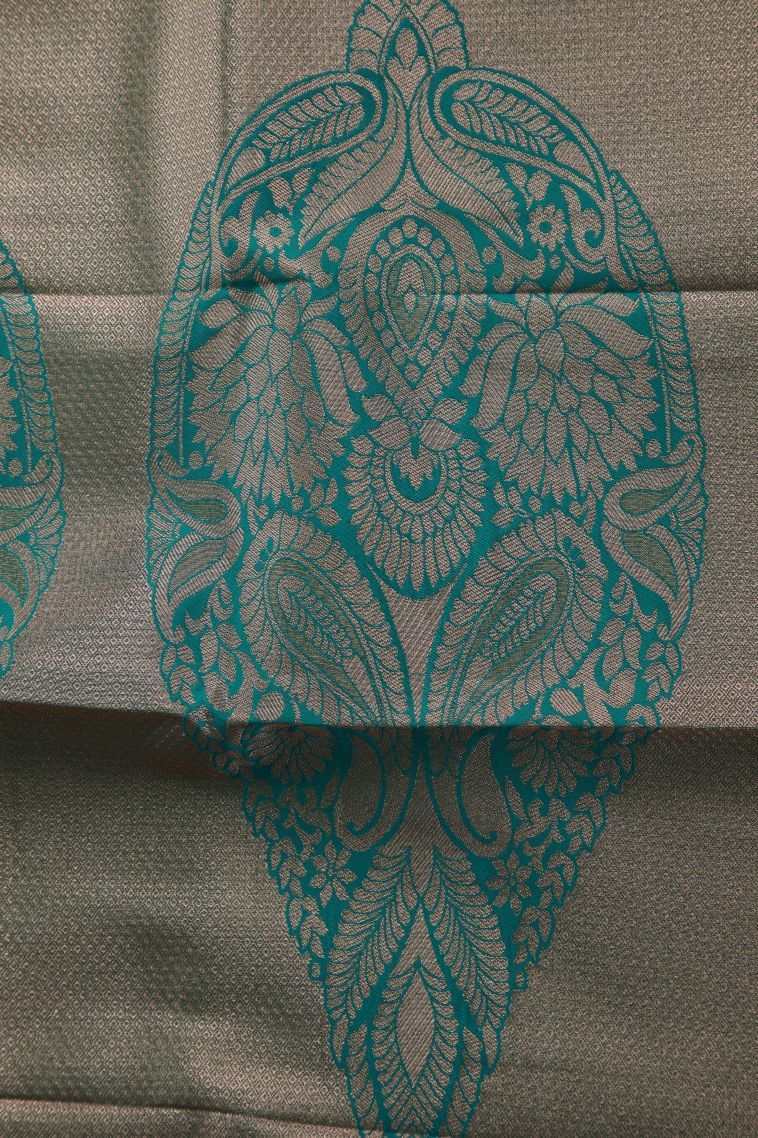 Granola Yellow Visiri Madippu Silk Sarees with Silver Zari Thilagam Puttas view 4