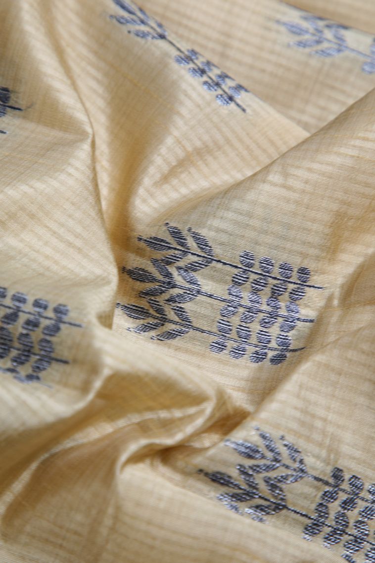 Cookie Yellow Raw Silk Sarees with Without Zari Zari Floral Patterns view 4