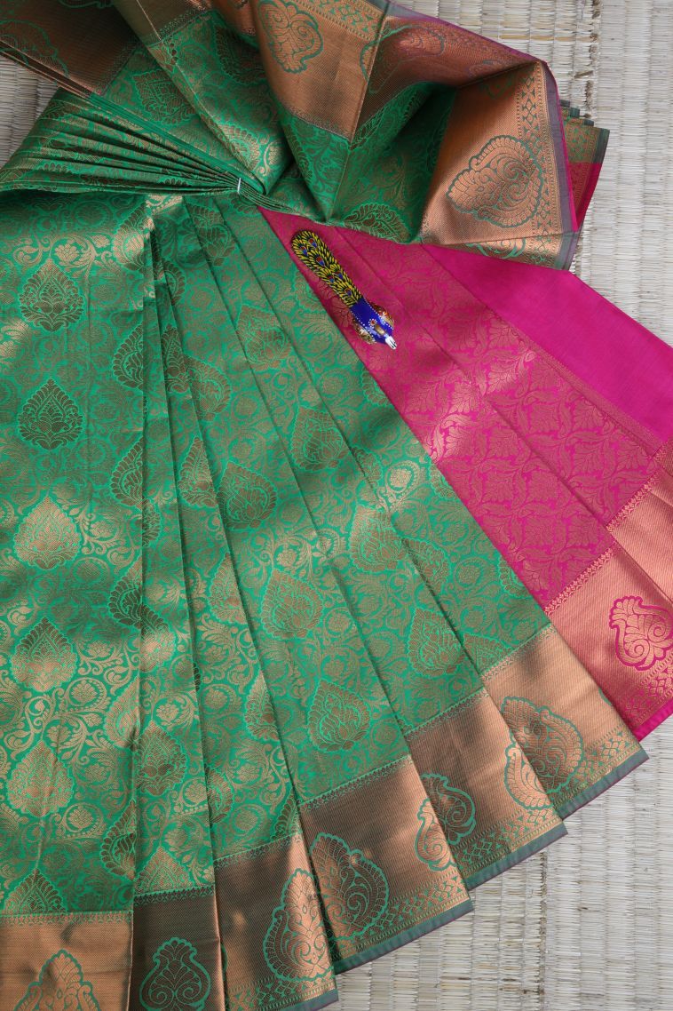 Shamrock Green Visiri Madippu Silk Sarees with Copper Zari Floral Patterns view 1