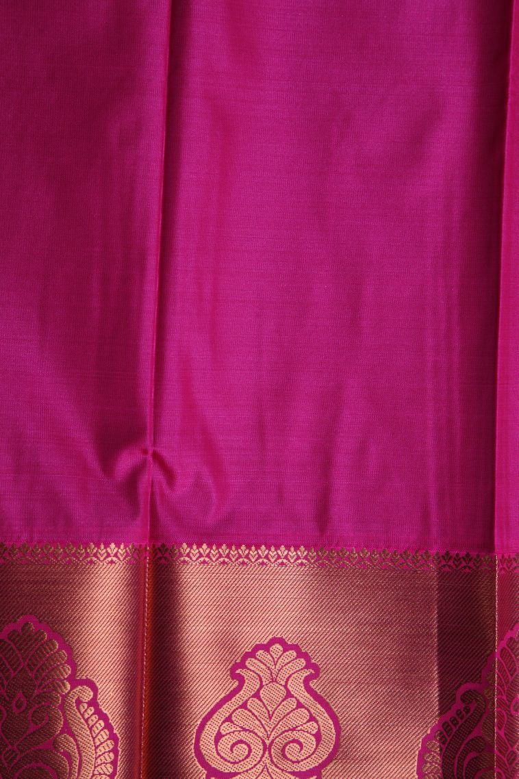 Shamrock Green Visiri Madippu Silk Sarees with Copper Zari Floral Patterns view 3