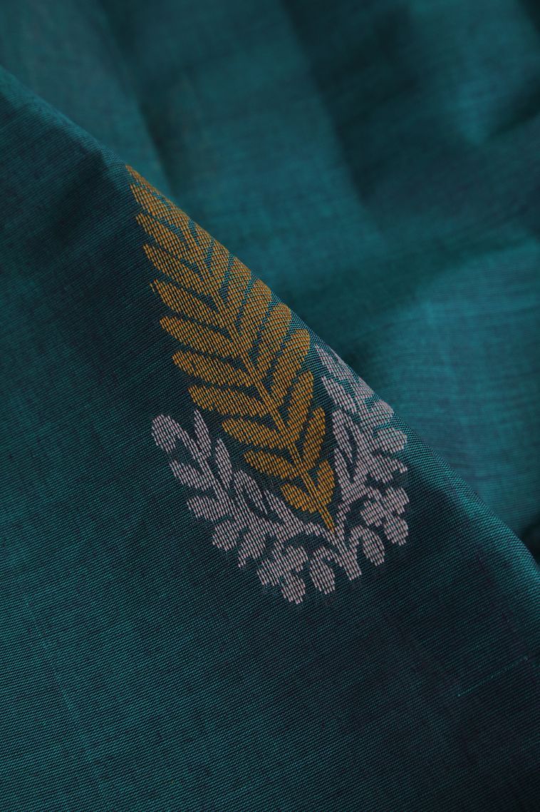Pine Green Pure Handloom Kovai Cotton with Without Zari Zari Floral Patterns view 4