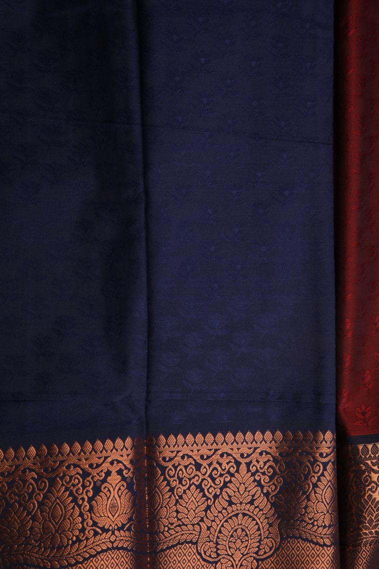Currant Red Visiri Madippu Silk Sarees with Copper Zari Geometric Shapes view 3