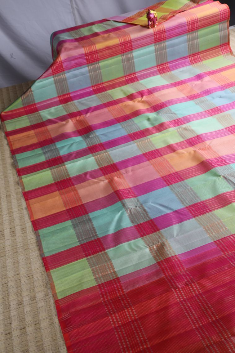 Punch Pink Kanchipuram Silk Sarees with Gold Zari Vaira Oosi view 2