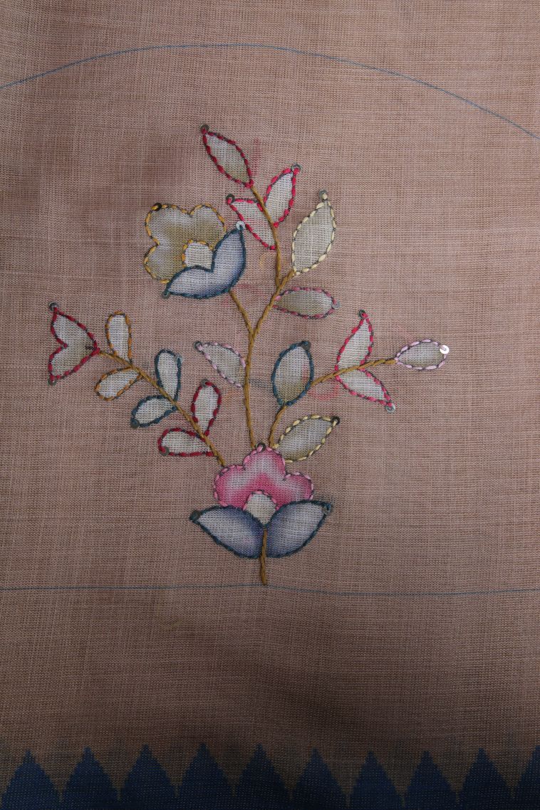 Salmon Pink Linen Saree with Without Zari Zari Floral Patterns view 3