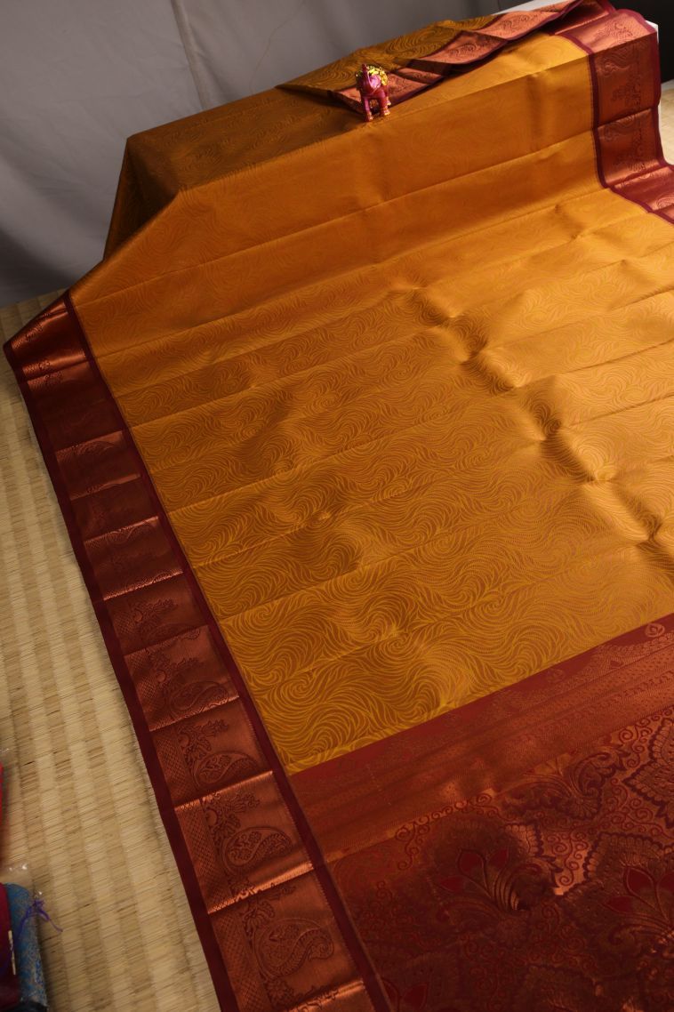 Honey Orange Visiri Madippu Silk Sarees with Copper Zari Floral Patterns view 2