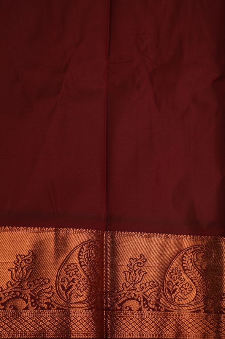 Honey Orange Visiri Madippu Silk Sarees with Copper Zari Floral Patterns view 3