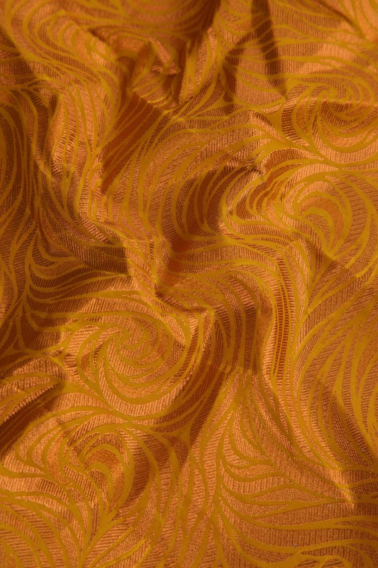 Honey Orange Visiri Madippu Silk Sarees with Copper Zari Floral Patterns view 4